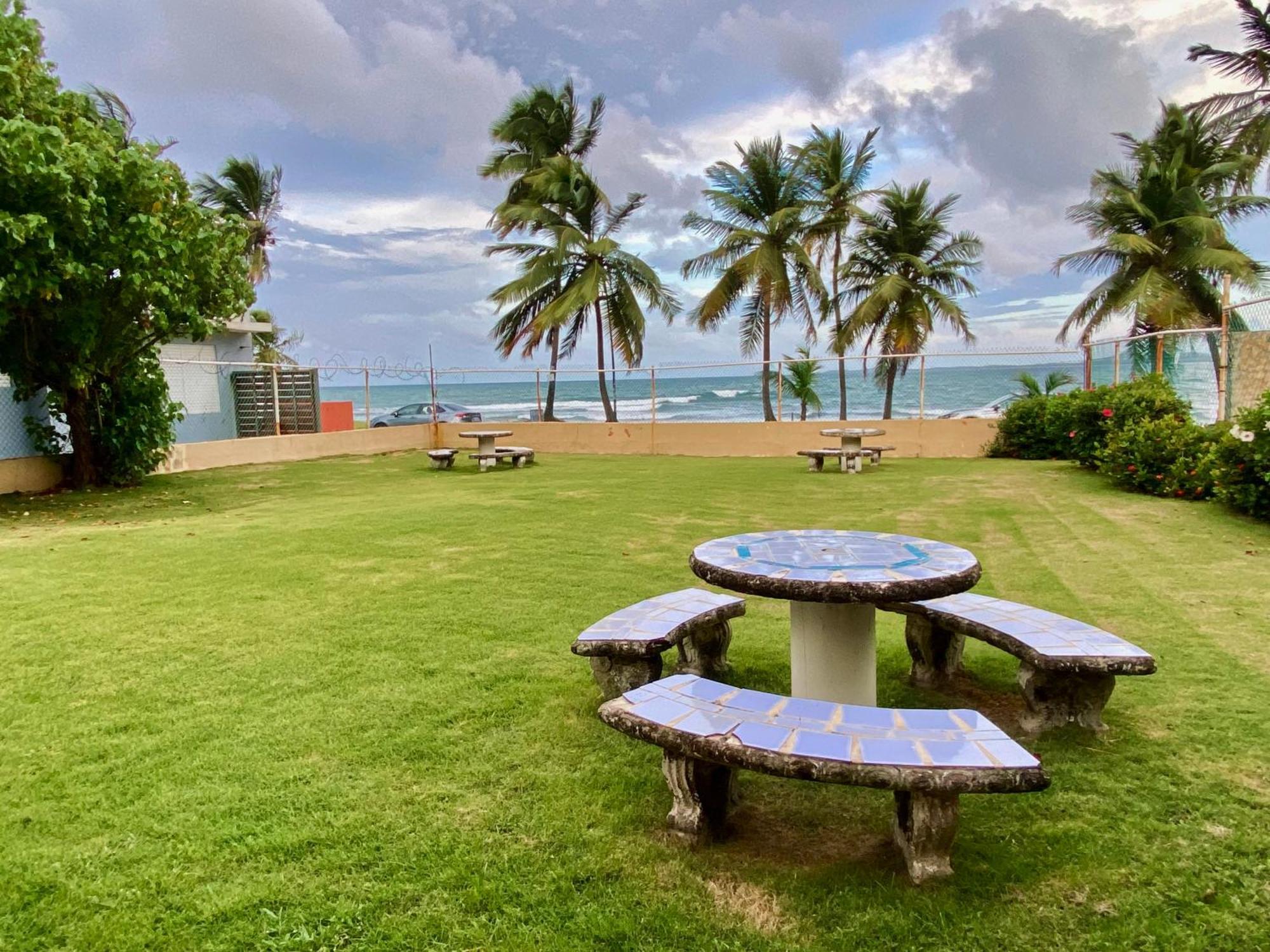 Beachbums Hideaway Luquillo Buitenkant foto